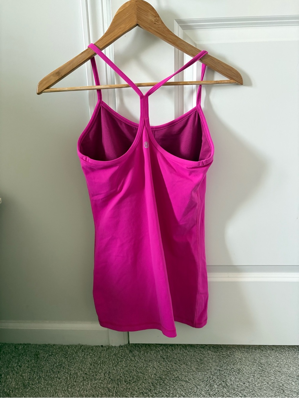 Lululemon Power Y Tank in Jewelled Magenta Size 8 Built in Shelf Bra - Picture 5 of 7
